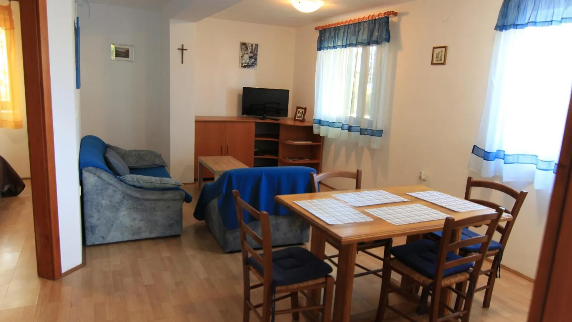 Apartments Daidzic By El-Pi Tours Njivice