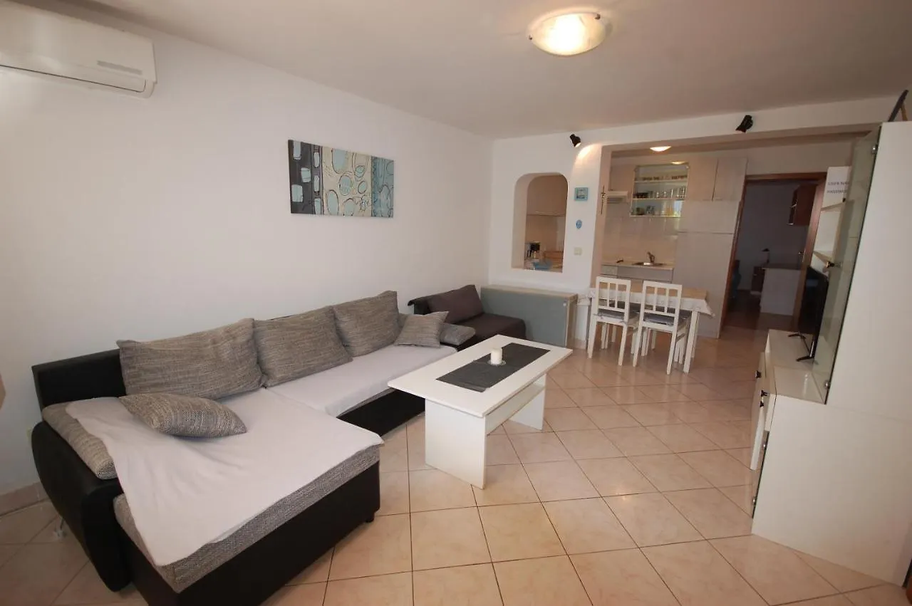 Apartments Daidzic By El-Pi Tours Njivice