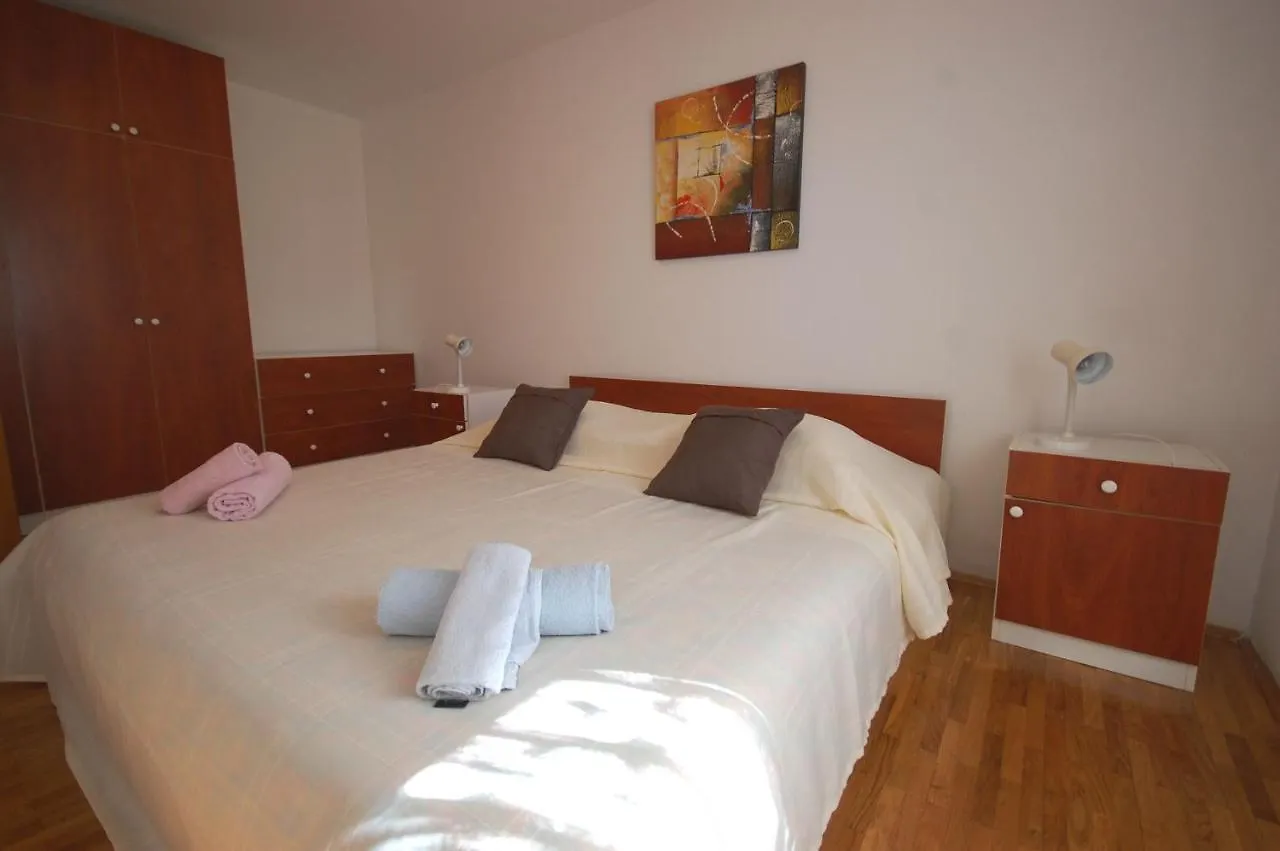 Apartments Daidzic By El-Pi Tours Njivice